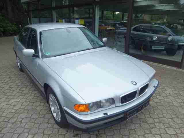 BMW 728i 1. Hand