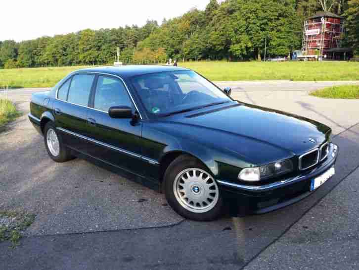 BMW 740i E38 Oxfordgrün