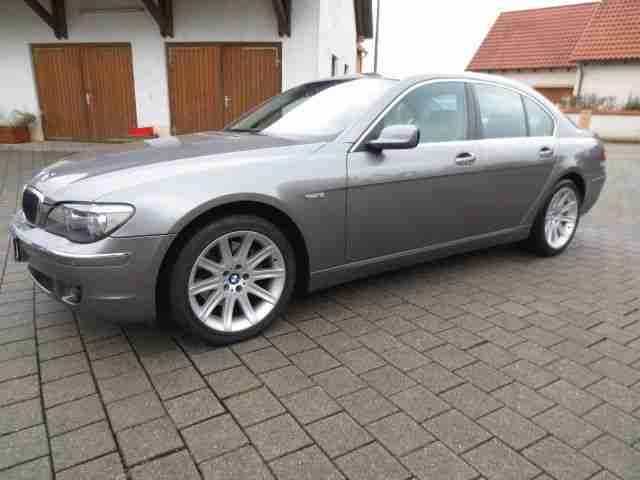 BMW 740i PDC, SHZ, HiFi, ESD, Leder, AHK, Soft Close, Rollo