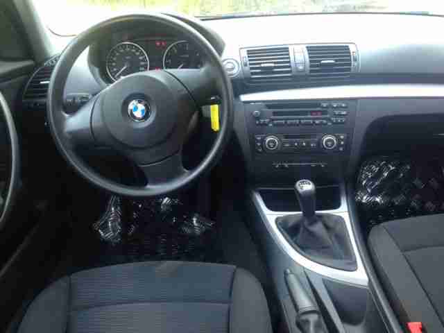 BMW Baureihe 1 Lim. 118d/PDC/Winterreifen/CD