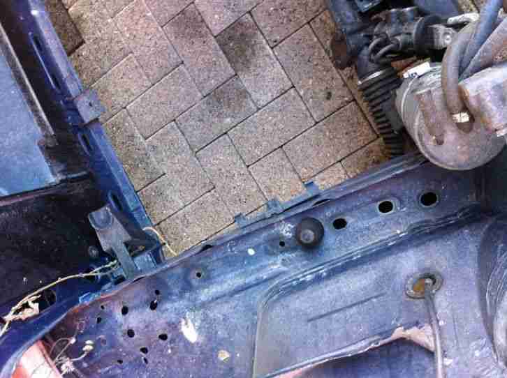 BMW E30 Coupe Karosserie NAHEZU ROSTFREI ideale Basis für ein Projekt
