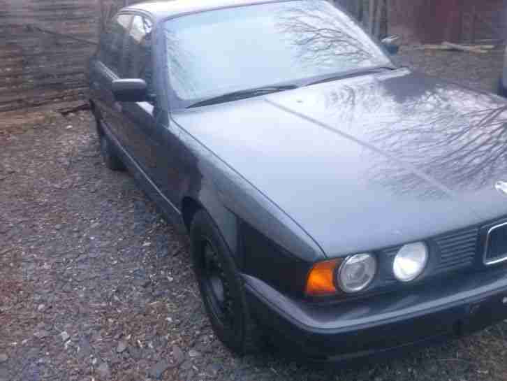 BMW E34 erst 107000km Gute Konsistenz zur Wiederaufbau