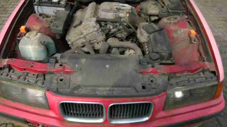BMW E36 IS mit komplett überholten Motor. Scheunenfund Bastler ?