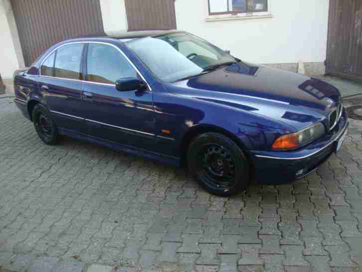 BMW E39 523i
