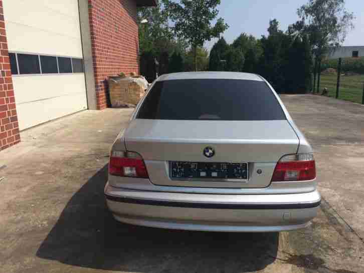 BMW E39 523i Leder, Sitzheizung, Klimaautomatik, 17" Alu, sehr gepflegt, Unfall