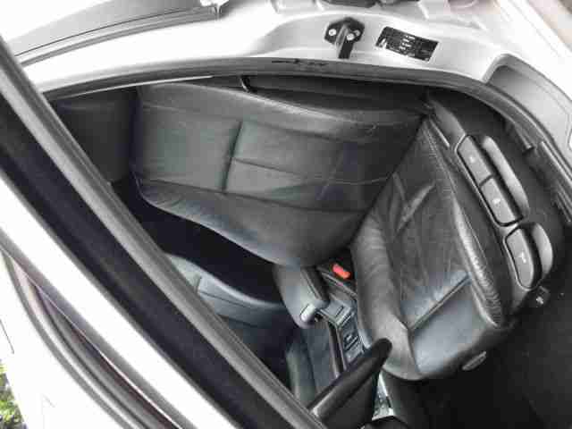 BMW E39 530i Touring FACELIFT - M-PAKET - XENON - PDC - KLIMA - LEDER- DVD- AHK