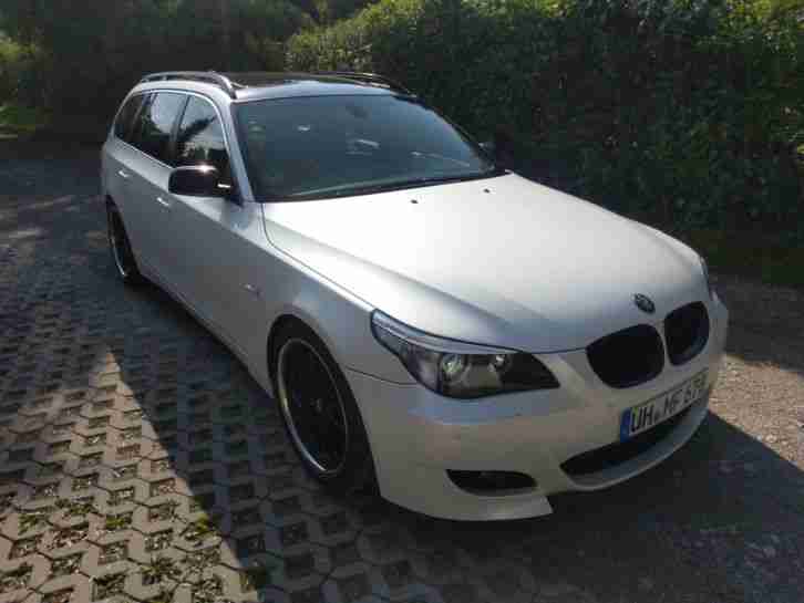 E61 530d in Diamond White Metallic Foliert