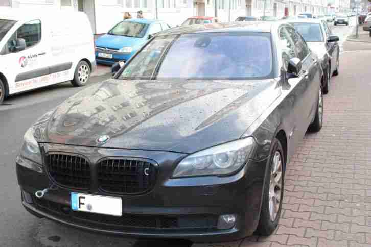 BMW F01 750i V8 Biturbo Voll Ausgestattet, Fond Entertainment, Nightvision, Massage