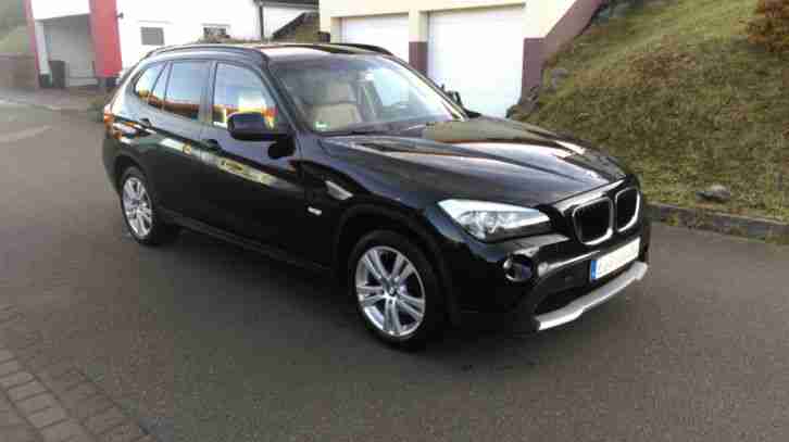 BMW X1 xDrive20d NAVI LEDER XENON ALU PDC MwSt