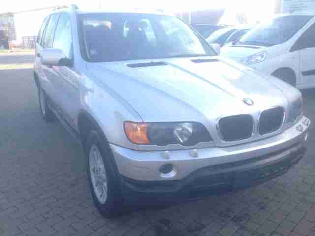 BMW X5 3.0i Leder Navi Klimaaut. Alufelgen