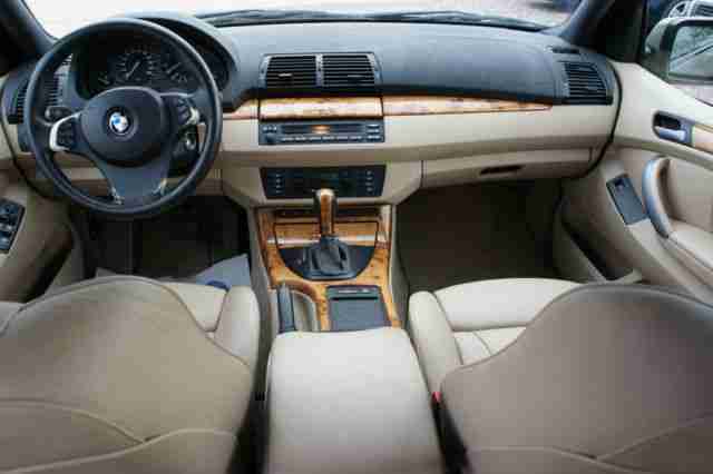 BMW X5 4.4i Sportpaket Panoramadach/Xenon/Leder