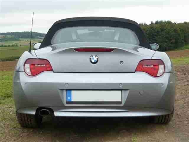 BMW Z4 2.0i mit Hardtop und BMW Winterreifen