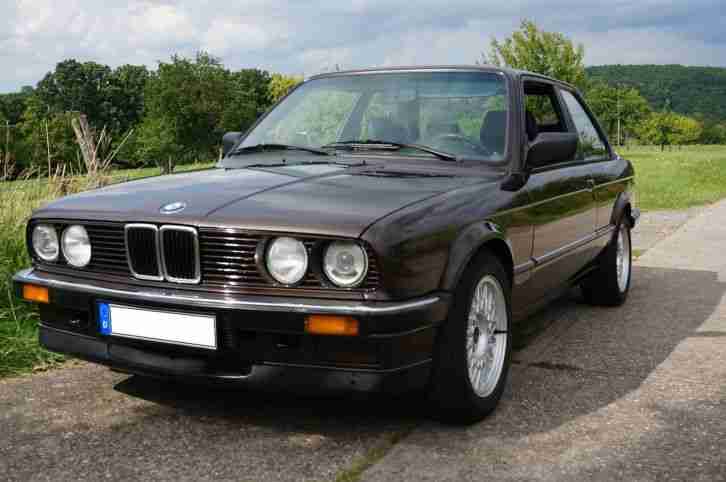 BMW e30 318i, VFL, Chromstoßstangen, Macadamia-Braun, Recaro Ledersitze