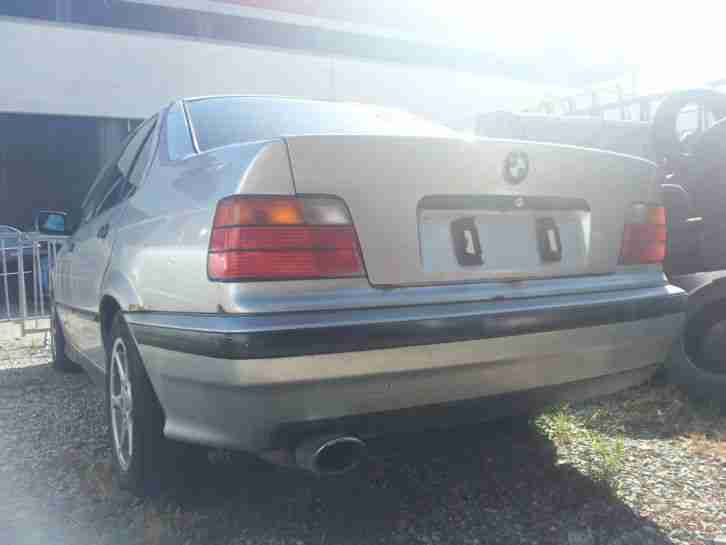 BMW e36 320i