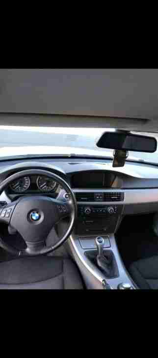 BMW e90 320i