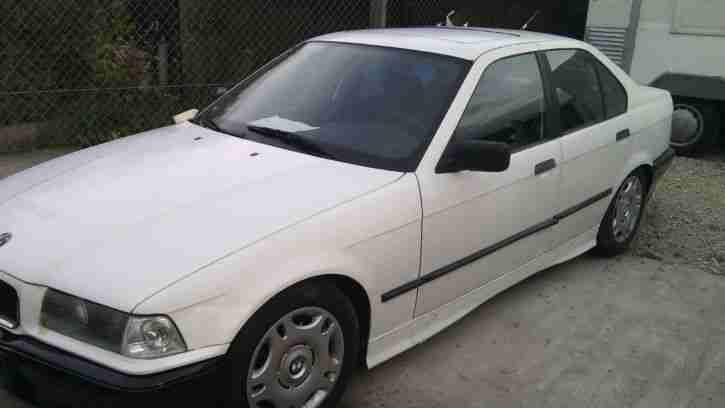 BMW mit Gerion Plakette einein und sausen Vill sauber