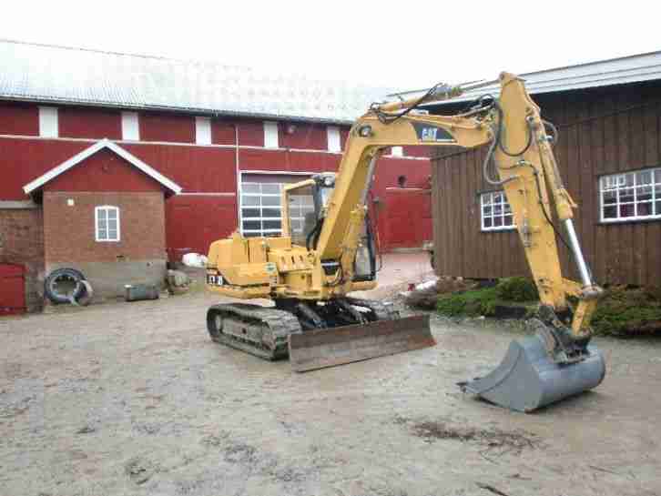 Bagger. CAT 3O7B. Jahr 2OO2