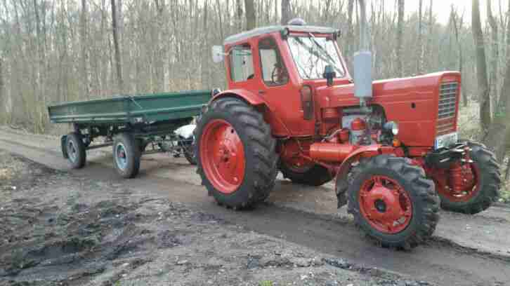 Belarus, MTS 52 mit Anhänger THK5