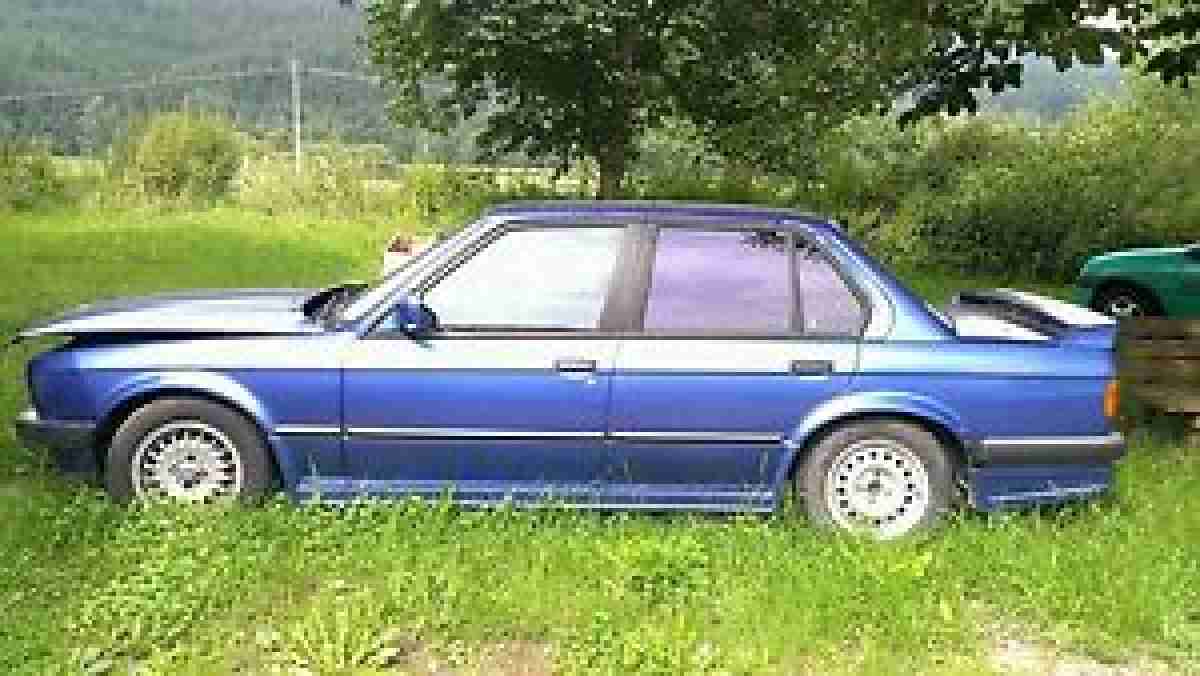 Bmw e30 323i mit original BBS