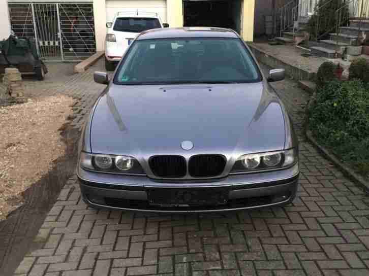 Bmw E39 523i