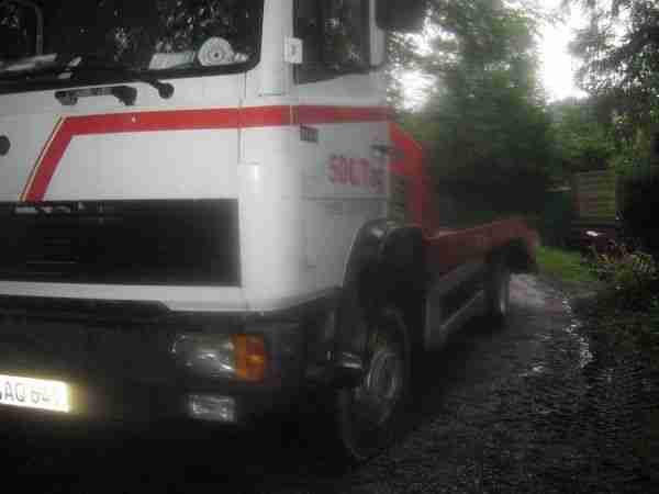Bootstransporter mieten kaufen Mercedes 814 Pritsche 5,