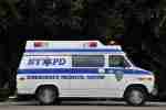 CHEVY VAN G30 AMBULANCE NYPD POLICE FILMAUTO AUS IRON