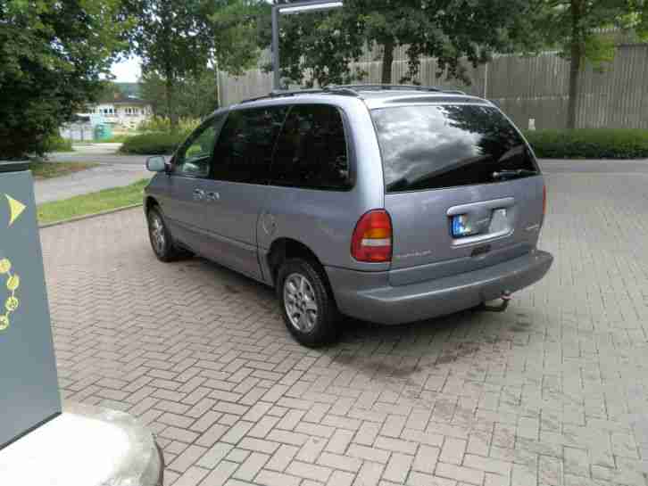 CHRYSLER VOYAGER LE 3,3