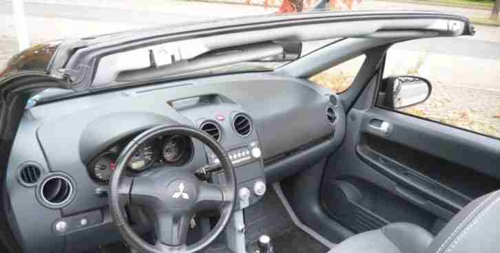 Cabrio Mitsubishi Colt CZC 1.5 Inform 109 Ps in Schwarz Metallic