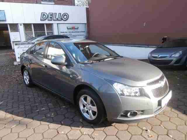 Chevrolet CRUZE LS 1.6 4-TüR. KLIMA PDC ALU AUX CD