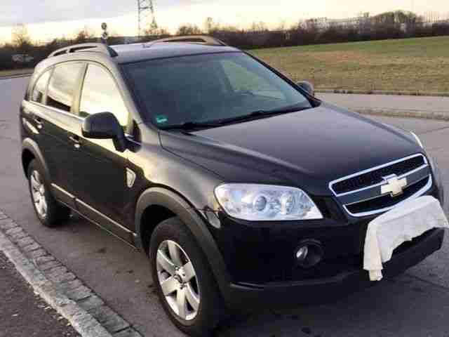 Chevrolet Captiva 2.4 2WD 7 Sitzer LS +Leder +PDC +M&S