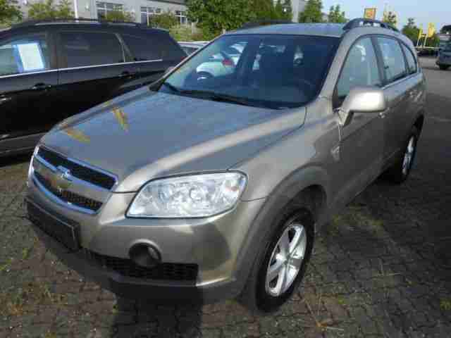 Chevrolet Captiva 2.4 LS 2WD 7 Sitzer