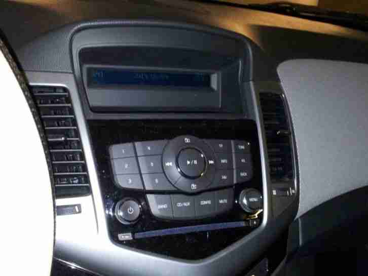 Chevrolet Cruze 1.8 Automatik LT nur 9300 KM