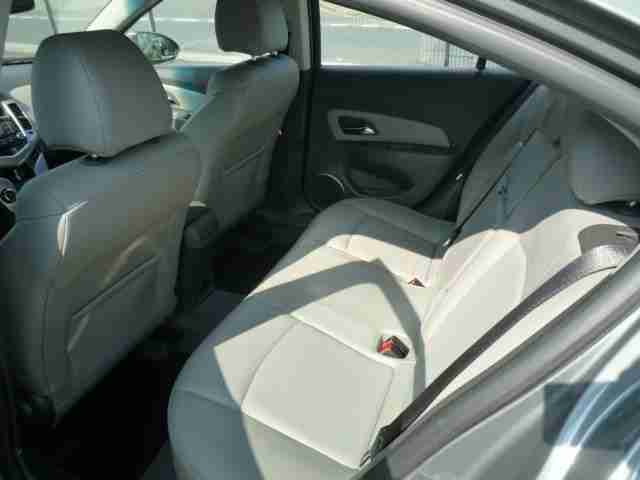 Chevrolet Cruze 1.8 LT Lederausstattung + Navigation