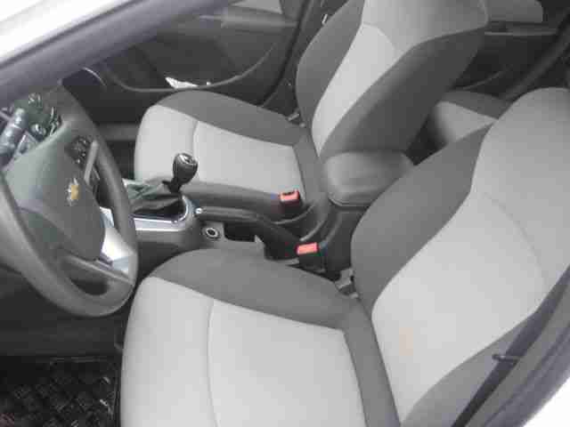 Chevrolet Cruze 2.0 LS*KLIMAAUT*ALU*PDC*MULTILENKRAD*