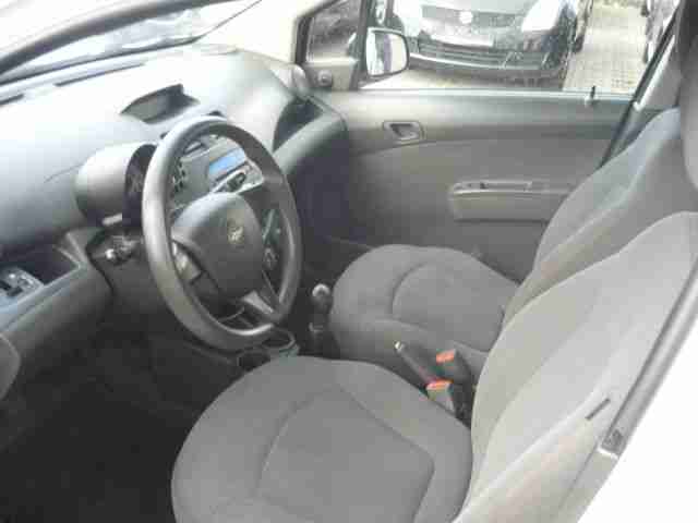 Chevrolet Spark 1.0 +