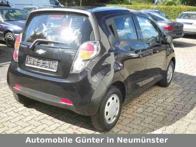 Chevrolet Spark 1.0 aus erster Hand mit Scheckheft