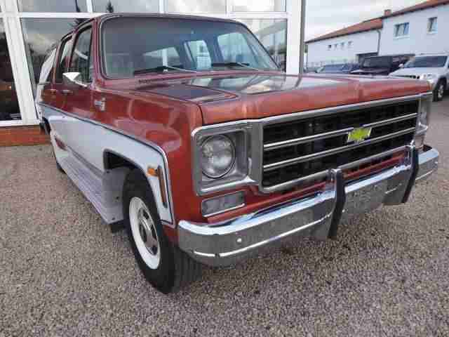 Chevrolet Suburban Silverado HD Trailering Special 454
