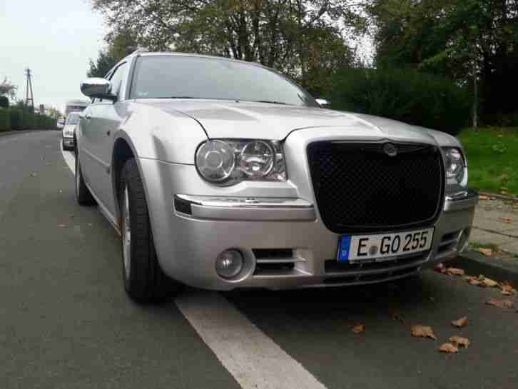 Chrysler 300 C AWD 5.7 V8 Bj. 2007 mit Winterreifen und Garantie bis 10/2015