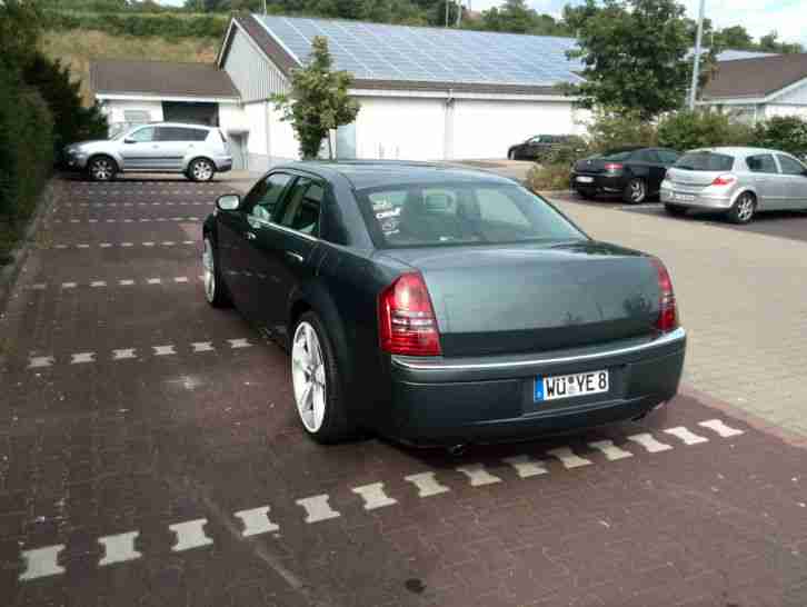 Chrysler 300C Hemi 5,7 V8 mit LPG Autogas Gas, 22", neuem Leder, Top Zustand