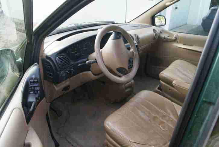 Chrysler DODGE Caravan (Voyager)