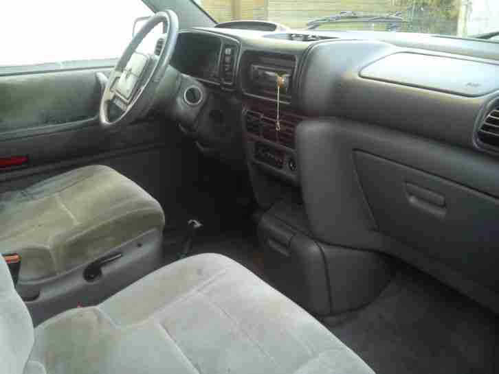 Chrysler Voyager 2,5 SE 1995 7 Sitzer Benzin