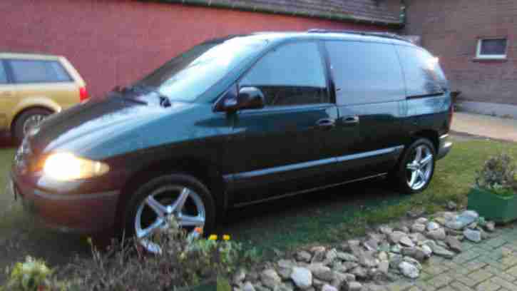 Chrysler Voyager III 3, 3 LPG Autogas AHK 7 Sitzer D3