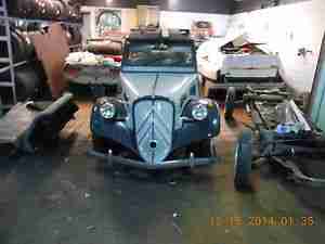 2CV Gangster