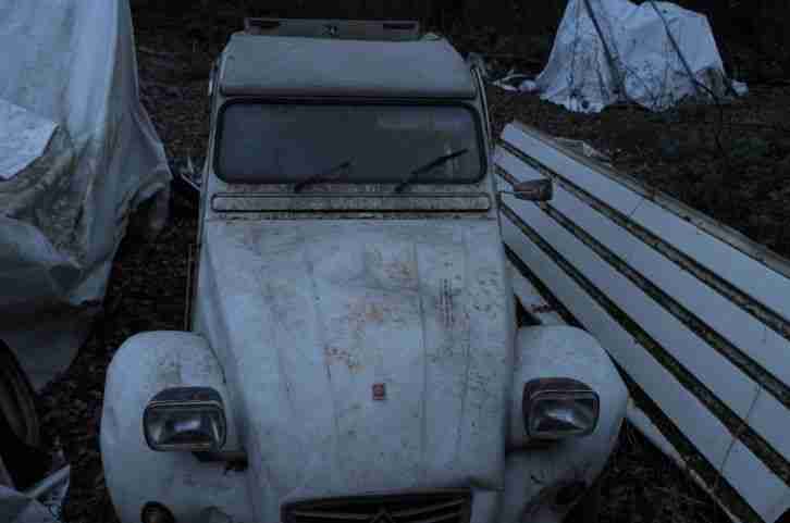 Citroen 2CV6 Club Ente als Ersatzteilspender