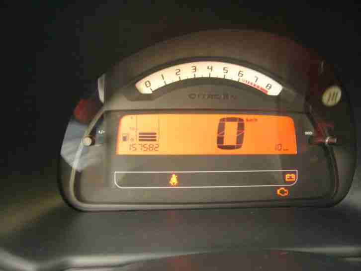 Citroen C2 VTR1.1 schwarz 60 PS Bauj.2006 Klima 158000km 1.Hand Scheckheft!!!