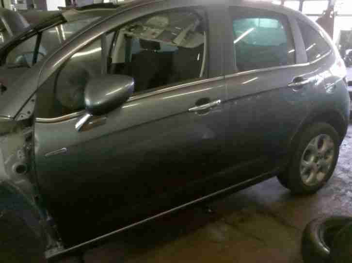 Citroen C3 1,4 HDI Unfallfahrzeug EZ 15.03.11 km 25000 Exclusive