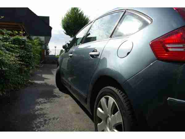 Citroen C4, 1,6 HDI 110 FAP, 6-Gang Halbautomatik, Turbolader defekt.