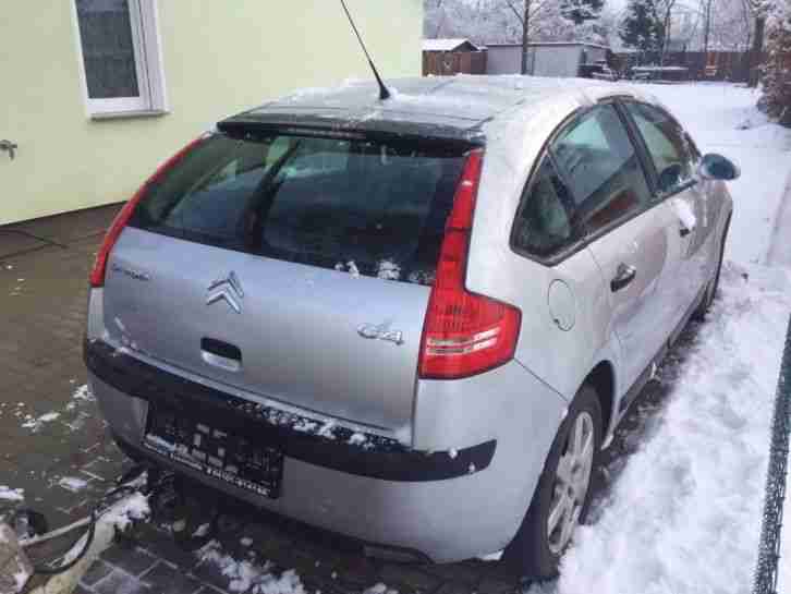 Citroen C4, 2.Hd, 2.0-16V + HP 350 Anhänger