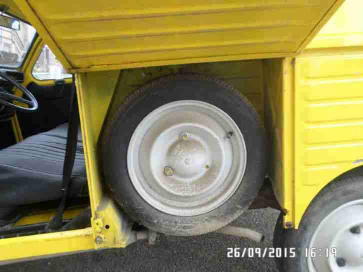 Citroen Oldtimer 2 cv AKA 400