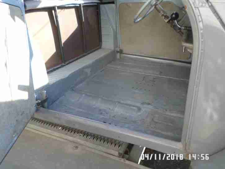 Citroen Wellblechente Oldtimer 2 CV Kastenente mit Selbstmödertüren Bj 1959